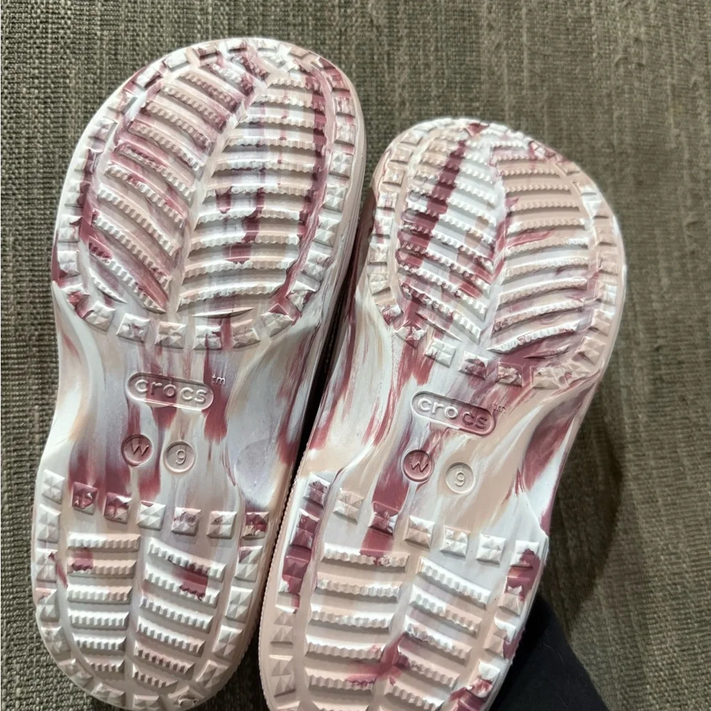 NWOT Crocs Pink Sandals - Picture 3 of 3